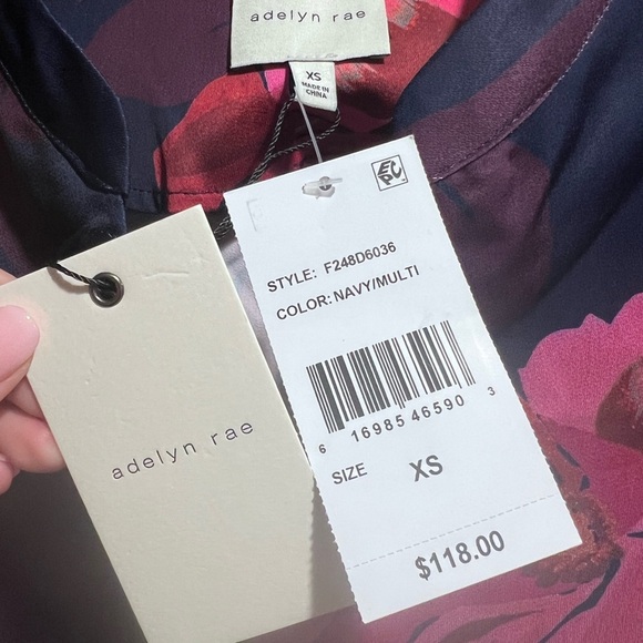 Adelyn Rae Dress - Picture 4 of 5